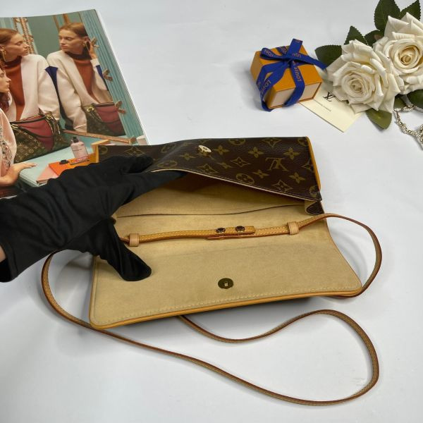 【分期0利率】LV POCHETTE TWIN GM 肩背包【9成新】 