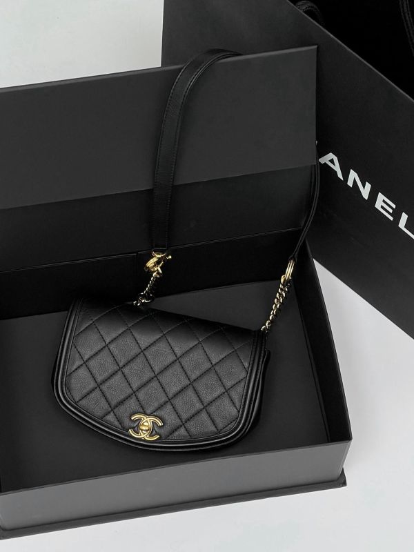 【9成新】CHANEL 菱格紋馬鞍胸腰包 
