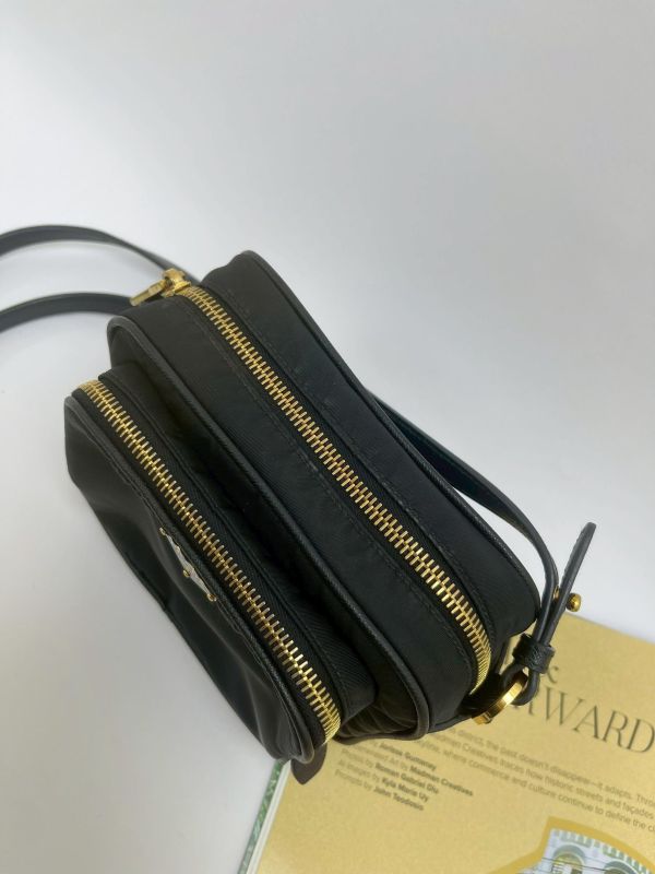 【95成新】PRADA 尼龍迷你相機包 