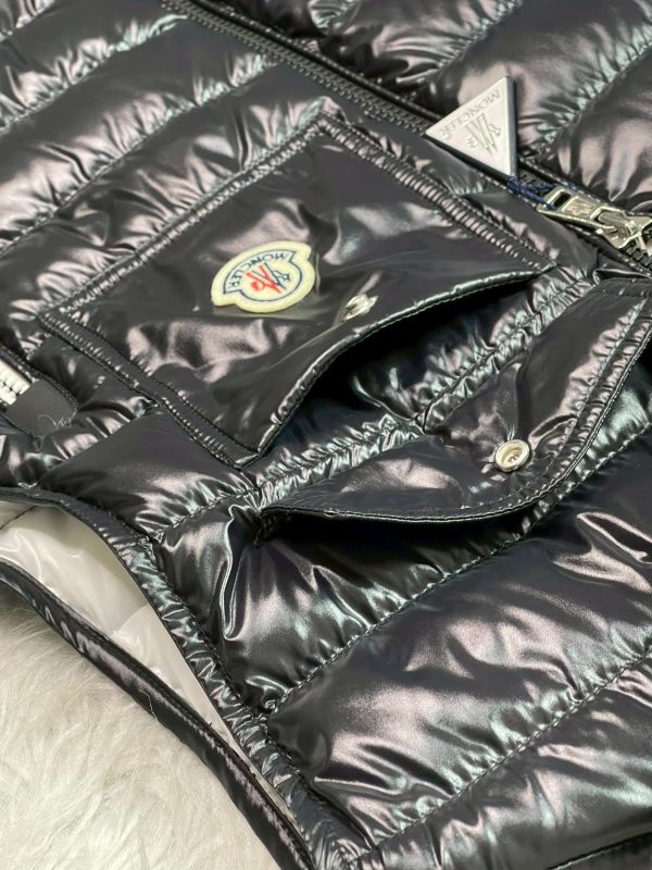 【分期0利率】MONCLER Ragot 羽絨連帽背心【全新品】
