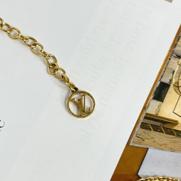 【12期0利率】LV  Essential V 項鏈 【9成新】 
