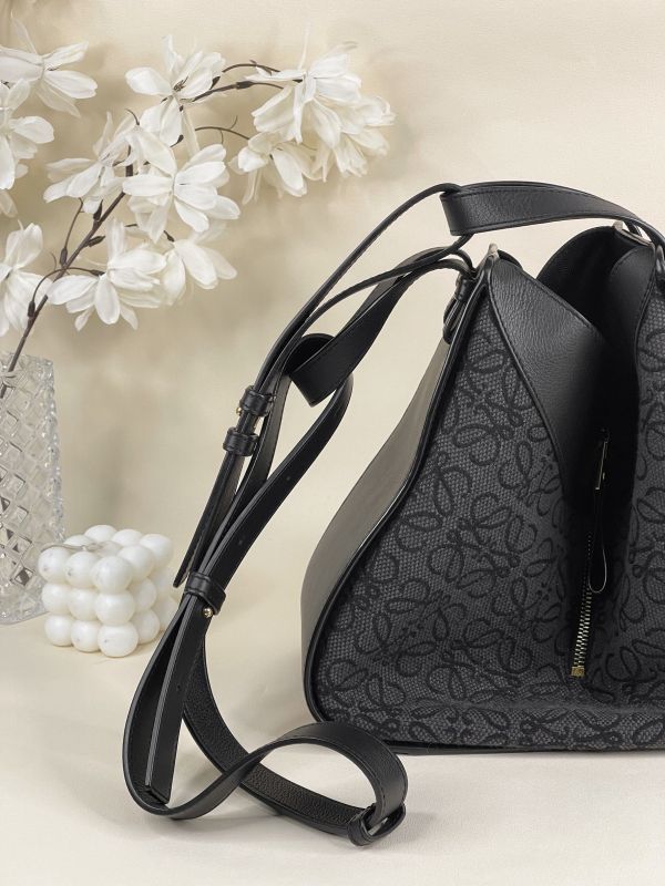 【分期0利率】LOEWE 皮革拼接帆布吊床包 【95成新】 