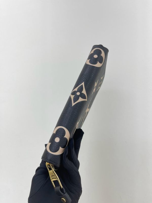 【95成新】LV 皮革LOGO拉鍊錢包 