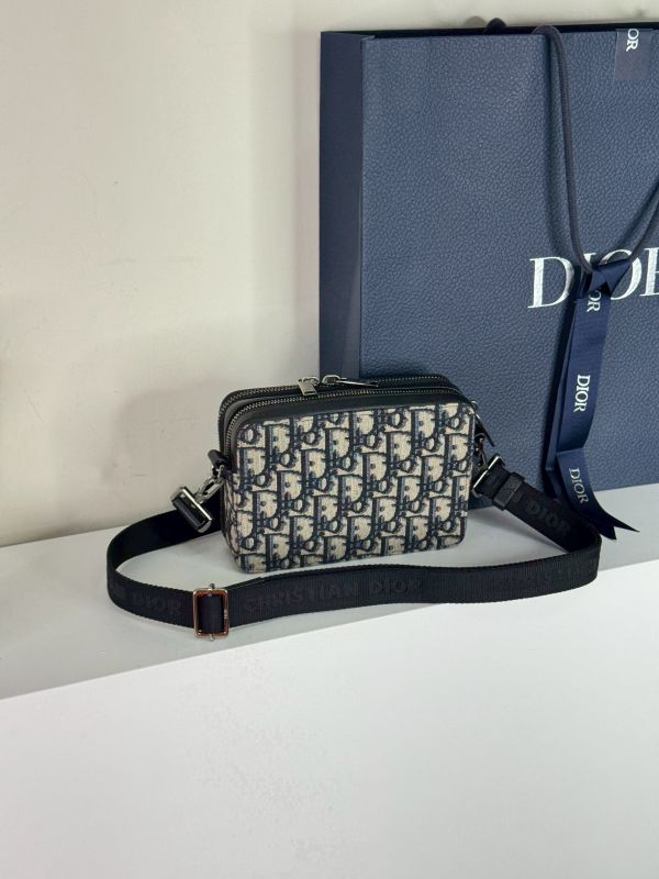 【分期0利率】DIOR   拉鍊手拿包附肩背袋 【95成新】 