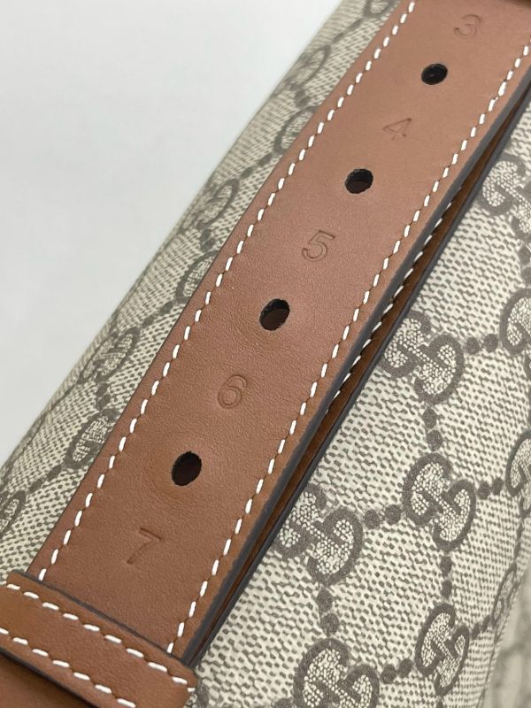 【全新品】GUCCI GG Emblem系列 中號肩背包 