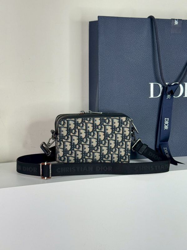 【分期0利率】DIOR   拉鍊手拿包附肩背袋 【95成新】 