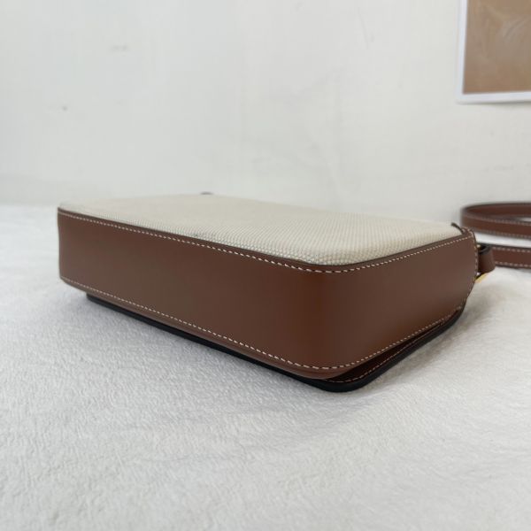 【12期0利率】BURBERRY 印花帆布及皮革翻蓋斜背包【95成新】 