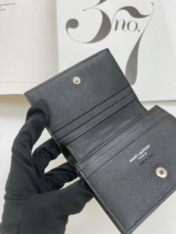 【95成新】YSL 魚子醬對開短夾 