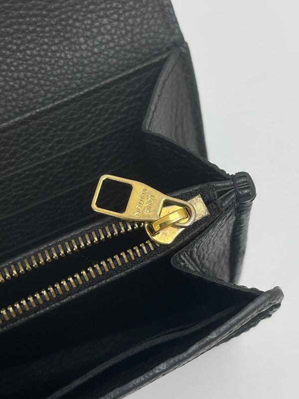 【9成新】LV SARAH 皮革壓印信封長夾 
