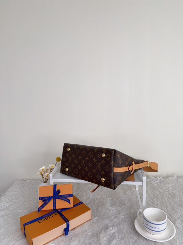 【分期0利率】LV CARRY ALL PM【全新品】 