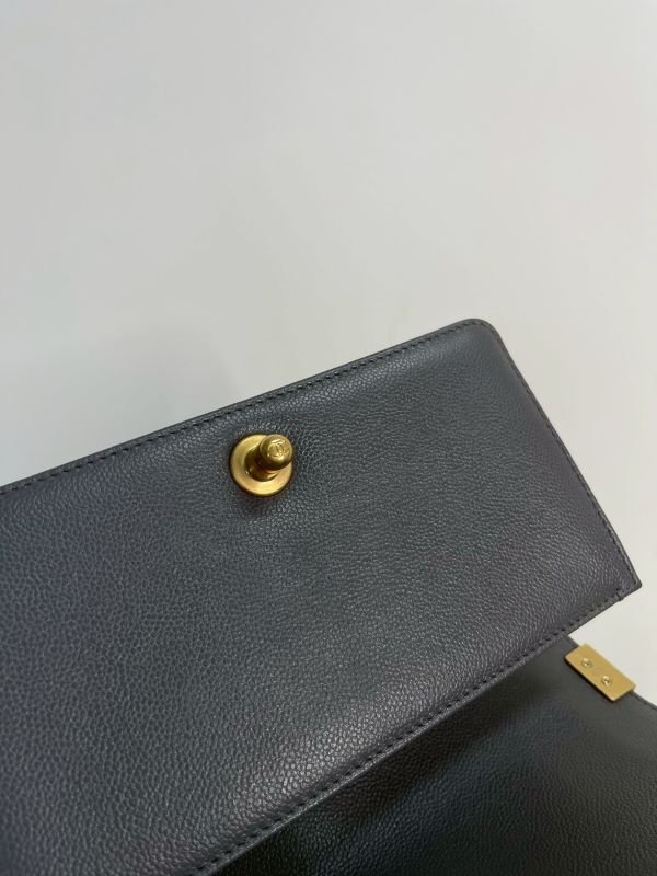 【99成新】CHANEL 22A BOY 20 小型口蓋包 