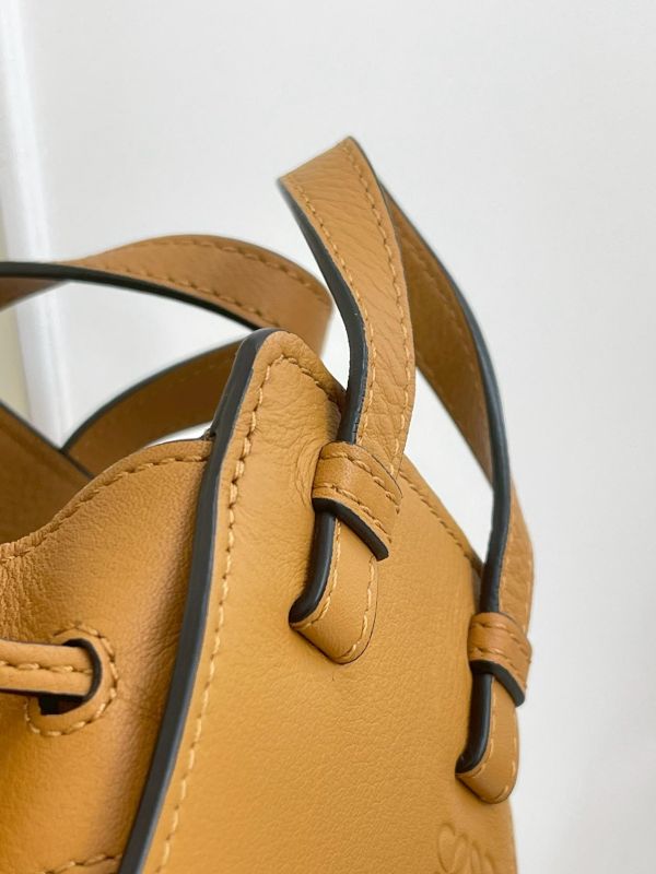 【95成新】LOEWE Mini Hammock 小牛皮 