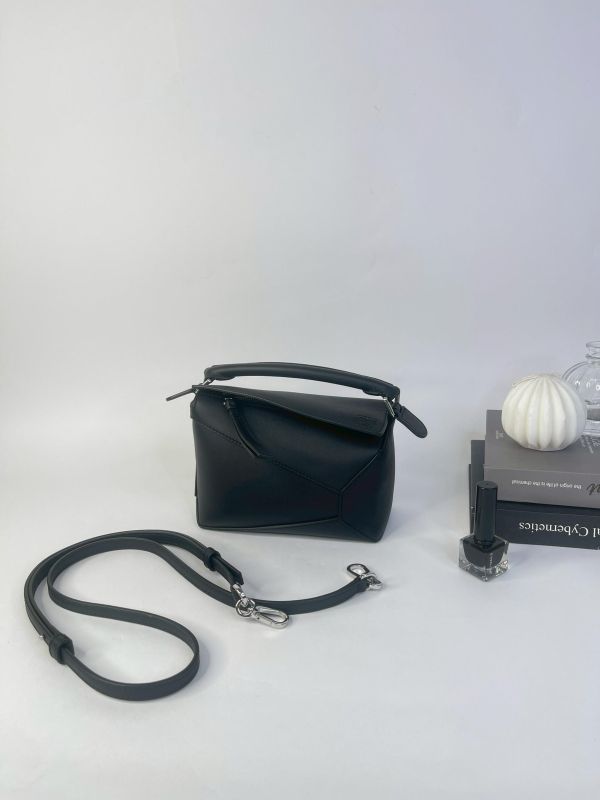 【99成新】LOEWE MINI  PUZZLE  黑色 