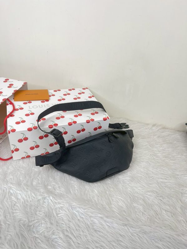 【分期0利率】LV Discovery PM 腰包【未使用閒置品】 