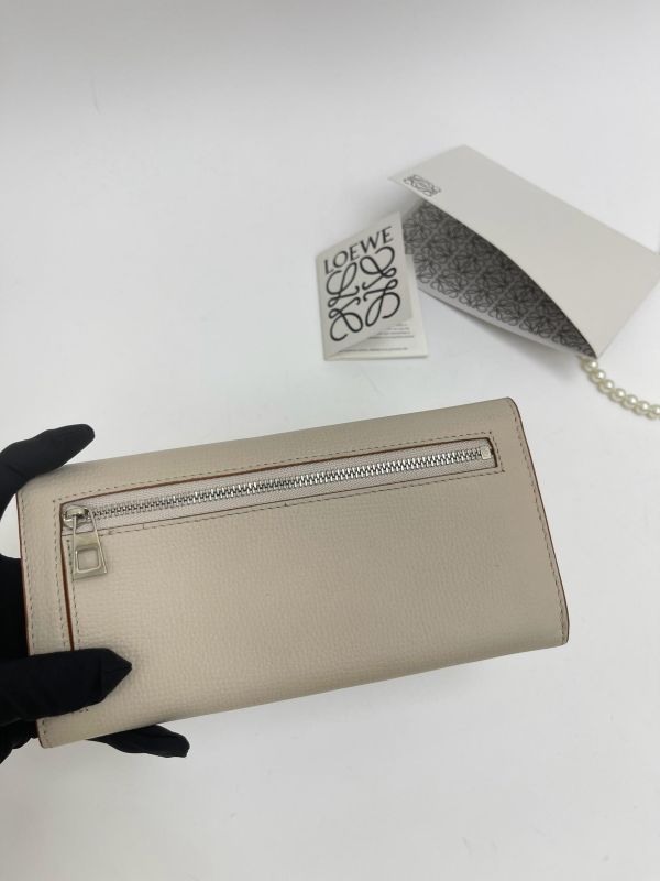 【95成新】LOEWE 鵝卵石紋小牛皮ANAGRAM長夾 