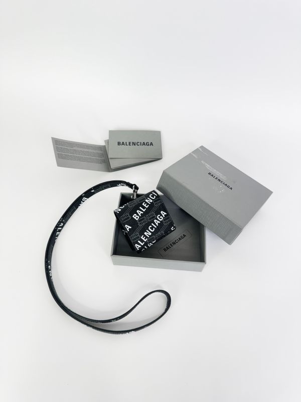 【95成新】BALENCIAGA AIRPODS 耳機套 