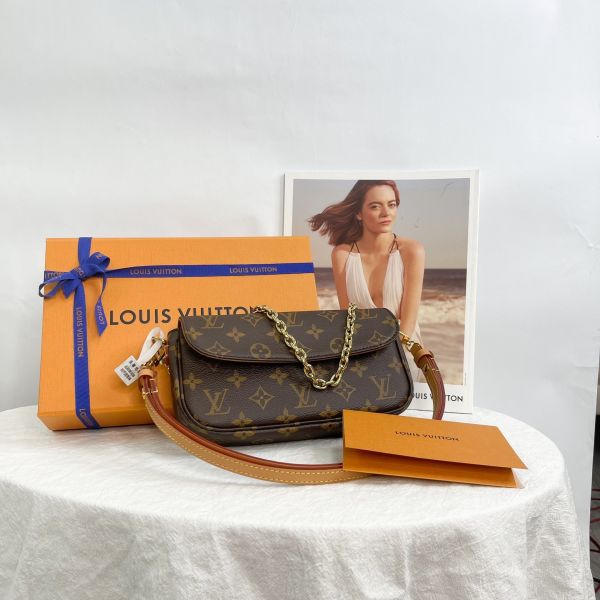 【12期0利率】LV Wallet on Chain Ivy 【99成新】台灣23年購證 