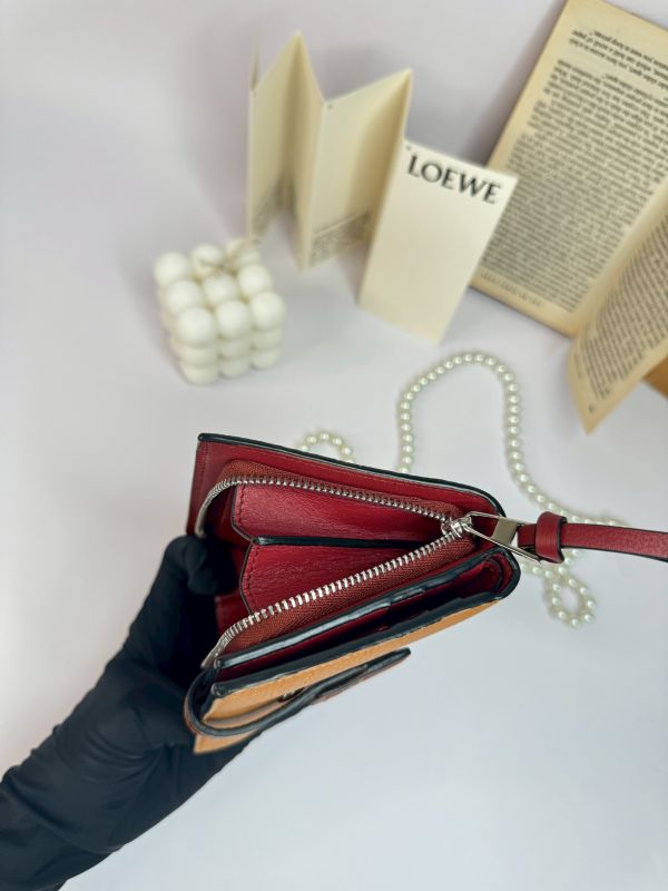 【分期0利率】LOEWE 小牛皮小型拉鍊短夾【95成新】 