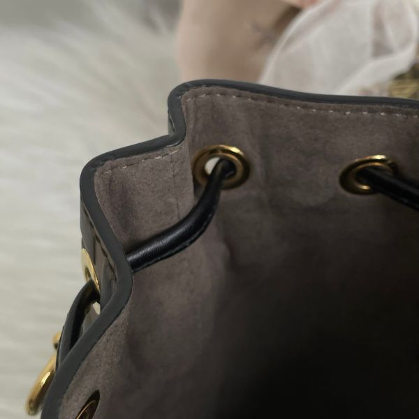 【12期0利率】FENDI Mon Tresor迷你水桶包【95成新】 