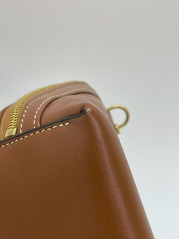 【95成新】CELINE 小牛皮迷你貝殼包 
