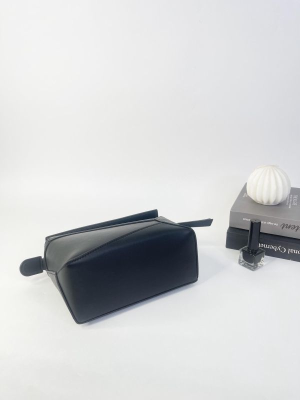 【99成新】LOEWE MINI  PUZZLE  黑色 