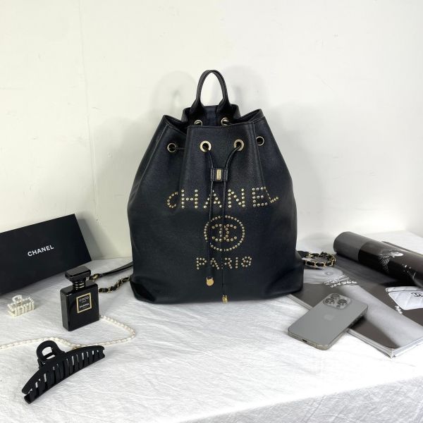 【12期0利率】Chanel 鉚釘牛皮Deauville後背包【9成新】 