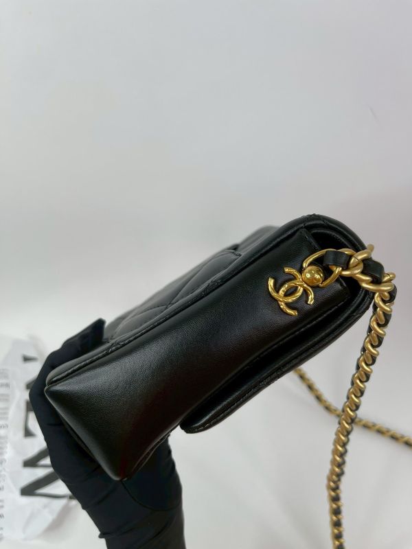 【95成新】CHANEL 21B 側邊金屬字母方胖 