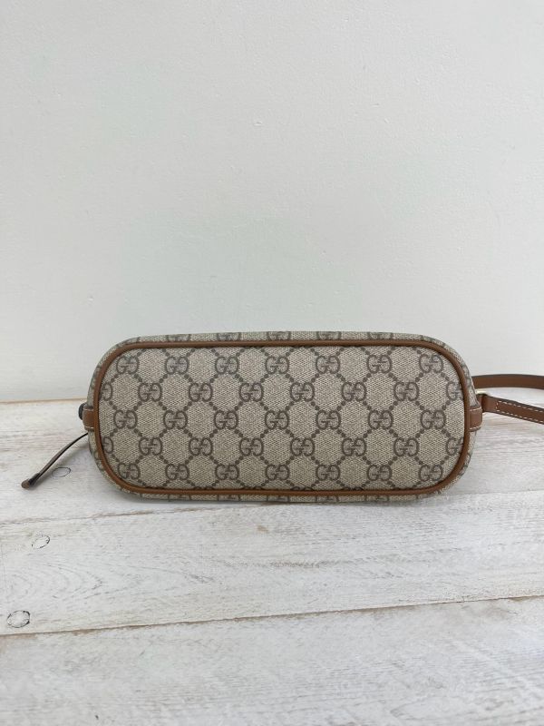 【95成新】GUCCI GG EMBLEM 小型肩背包 