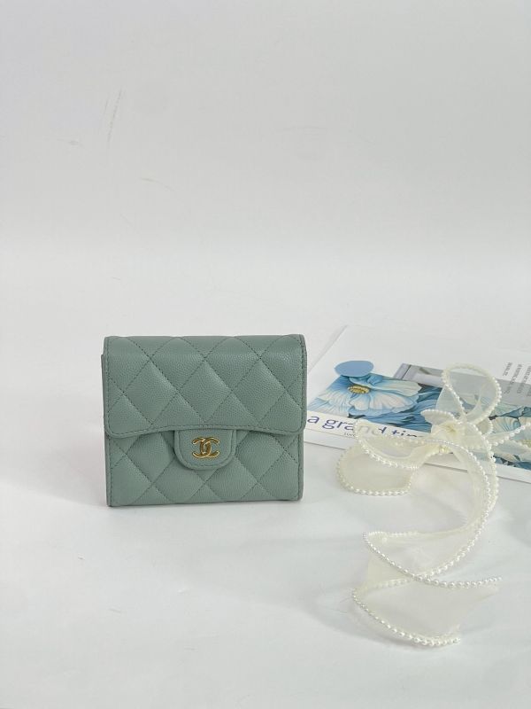 【9成新】CHANEL COCO 背面拉鍊三折短夾 