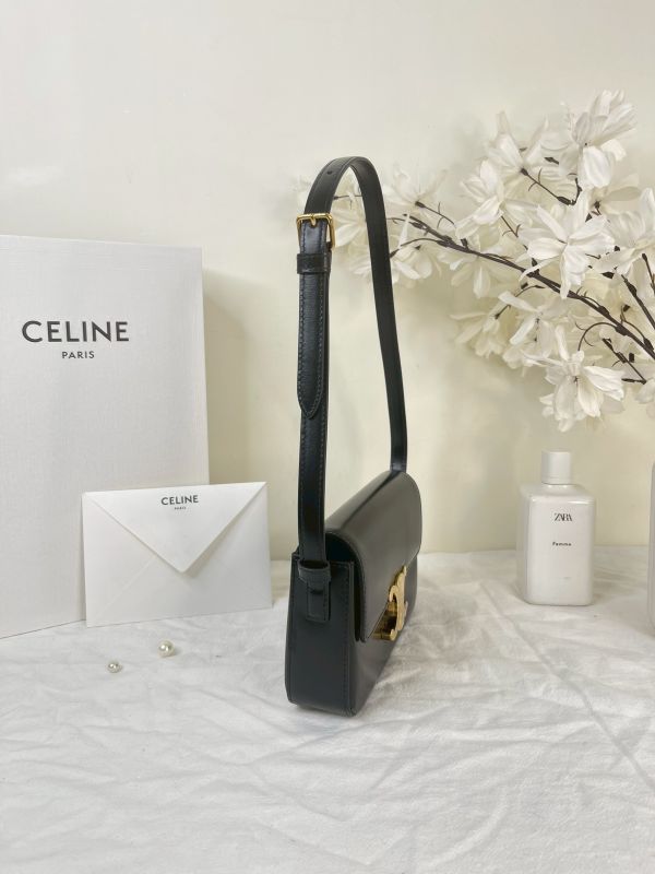 【分期0利率】CELINE 亮面牛皮革CLAUDE肩揹袋【99成新】 