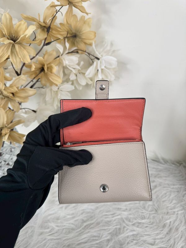 【分期0利率】LOEWE 粒面小牛皮小號豎款錢包【95成新】 