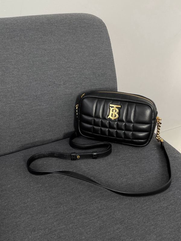 【分期0利率】BURBERRY Lola 羊皮縫線迷你斜背相機包【95成新】 