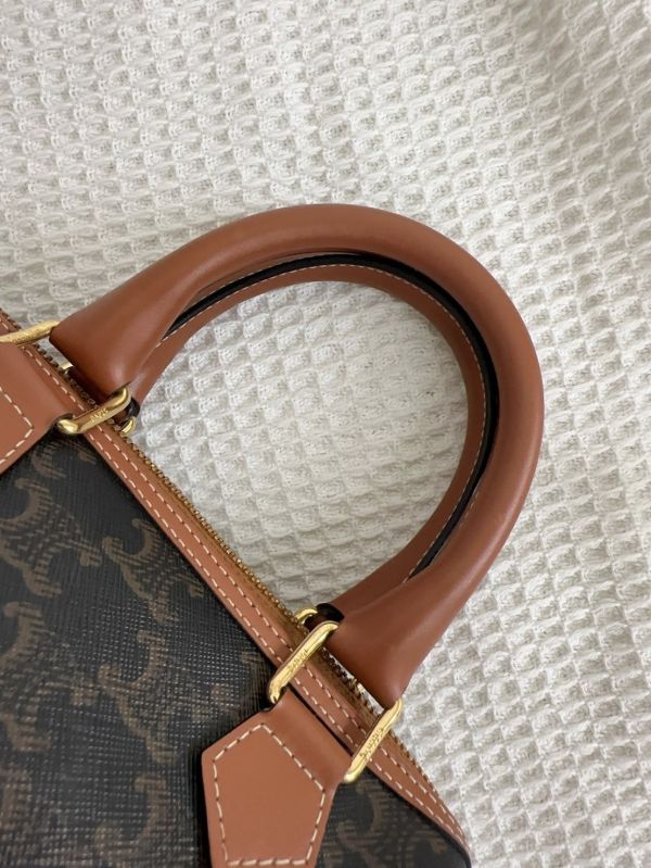 【12 期 0 利率】CELINE 新款凱旋門老花SPEEDY小號【23年7月歐洲購證】【95成】 