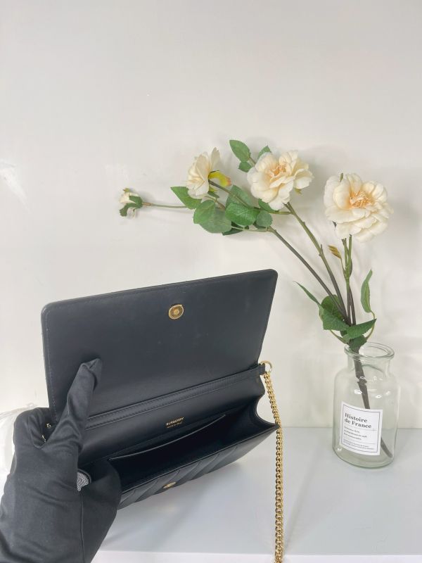 【分期0利率】BURBERRY LOLA 羊皮鍊帶 WOC【9成新】 