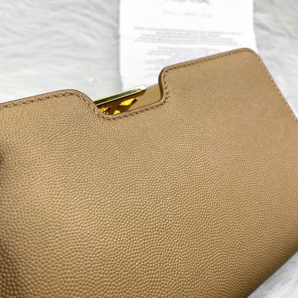 【9.9成新】【12期0利率】BURBERRY TB 小號粒紋皮革鎖扣包 奶茶色 