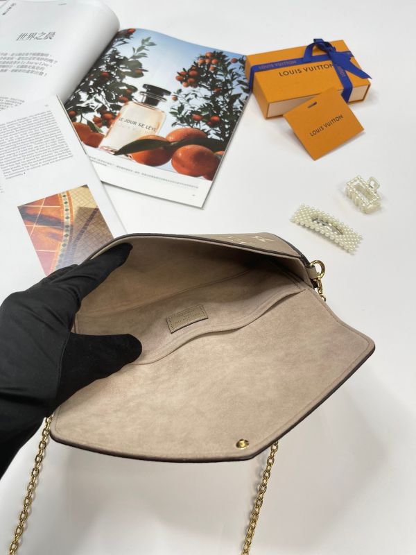 【分期0利率】LV Félicie Pochette斑鳩灰 【95成新】 
