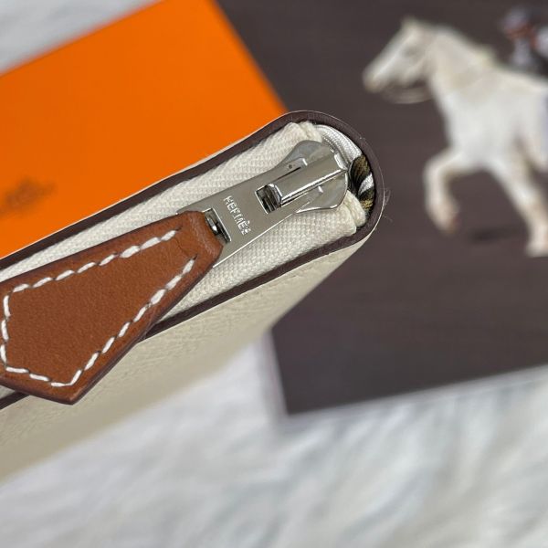 【12期0利率】【全新商品】HERMES 經典絲巾內襯小牛皮拉鍊長夾【現金價35100】 