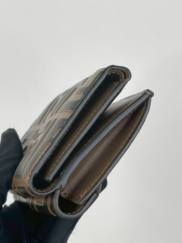 【未使用閒置品】FENDI FF Diamonds 雙層三折短夾 