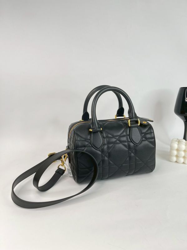 【分期0利率】DIOR  Groove 20 包款【未使用閒置品】 