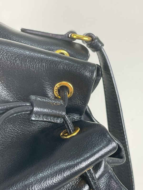 【分期0利率】PRADA 皮革水桶包【未使用閒置品】 