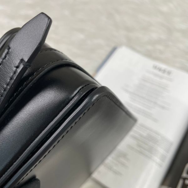 【12期0利率】 burberry Grace方胖斜背包【9成新】 