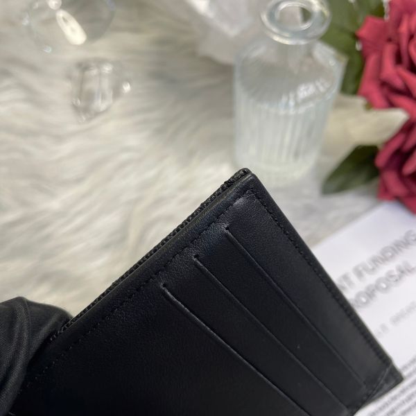 【99 成新】【12 期 0 利率】Chanel  Boy牛皮金扣 三折短夾 