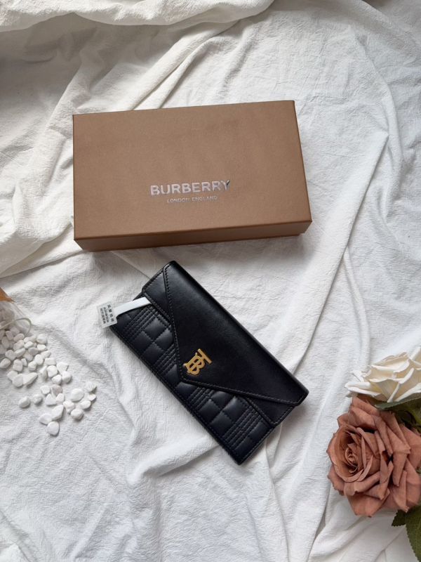 【分期0利率】BURBERRY TB 绗縫格紋翻蓋扣式長夾【9成新】 