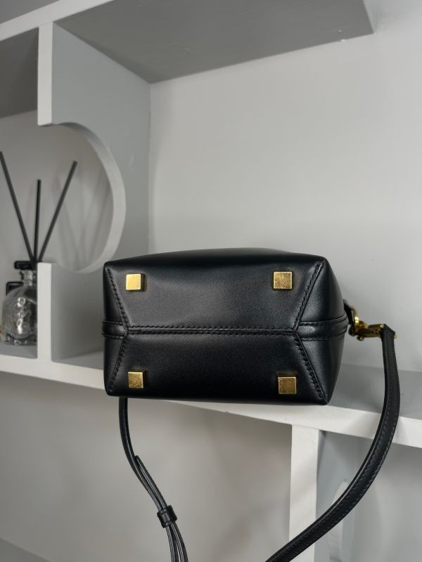 【分期0利率】YSL le 37亮面皮革迷你手袋【95成新】 