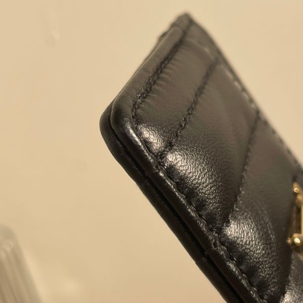 【12期0利率】BURBERRY LOLA 绗缝羊皮TB卡包【95 成新】 