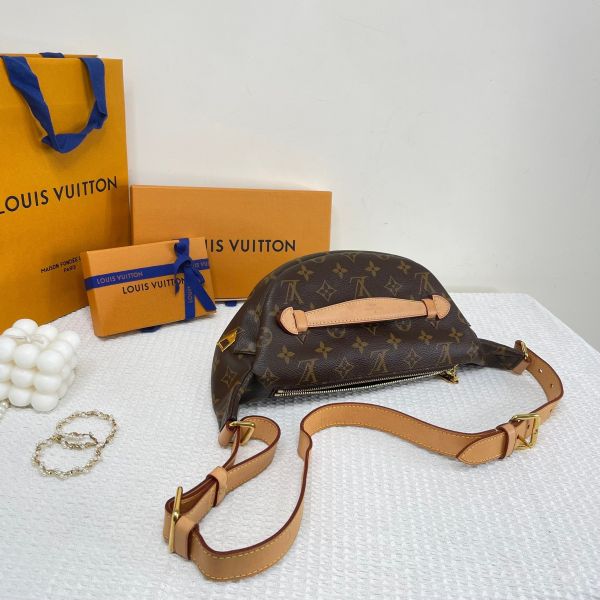 【分期0利率】LV Bumbag老花腰包【9成新】 