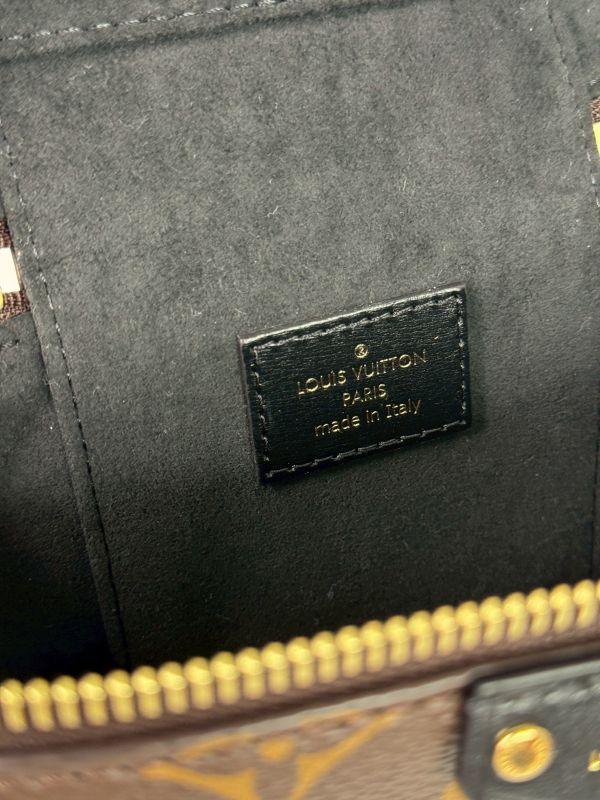 【分期0利率】LV Vanity Chain Pouch【99成新】 