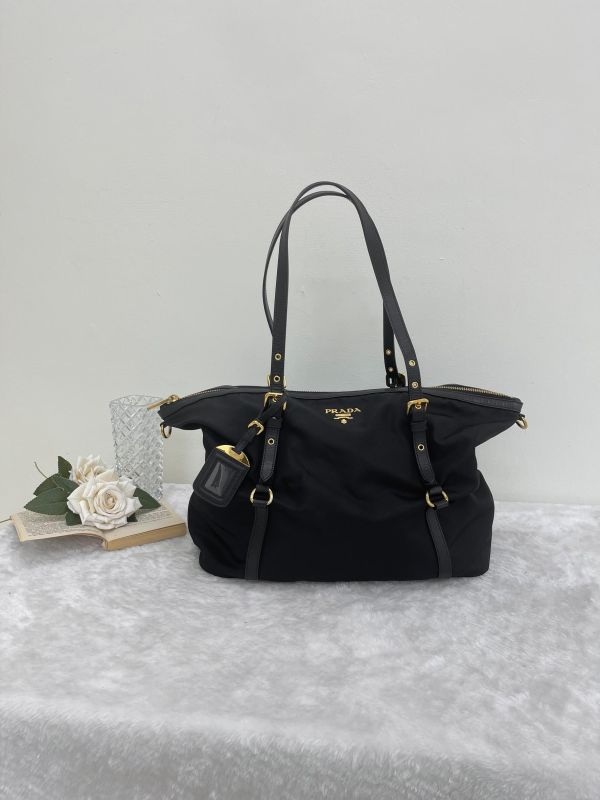 【95成新】PRADA 浮雕LOGO 尼龍托特包 