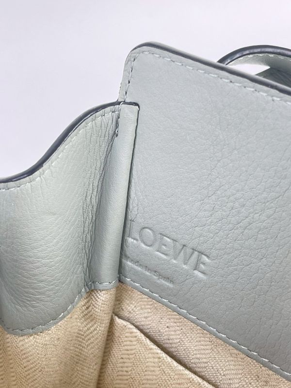【95成新】LOEWE Mini Hammock 小牛皮 