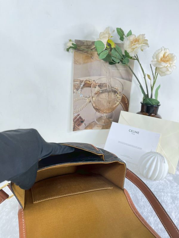 【分期0利率】CELINE Triomphe帆布中型Folco手袋 【95成新】 